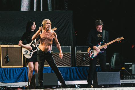 Iggy Pop Koncert w Warszawie – Eksplozja Punk Rocka i Bezczelnych Pranków!