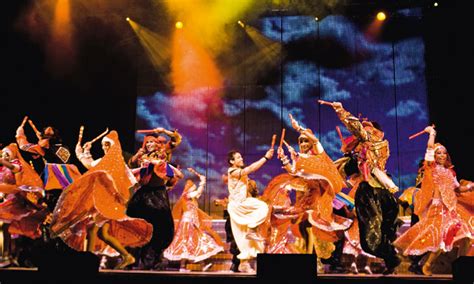 Pradeep Khanna's Bollywood Bonanza: A Night of Dance, Dazzling Costumes and Unexpected Fireworks!